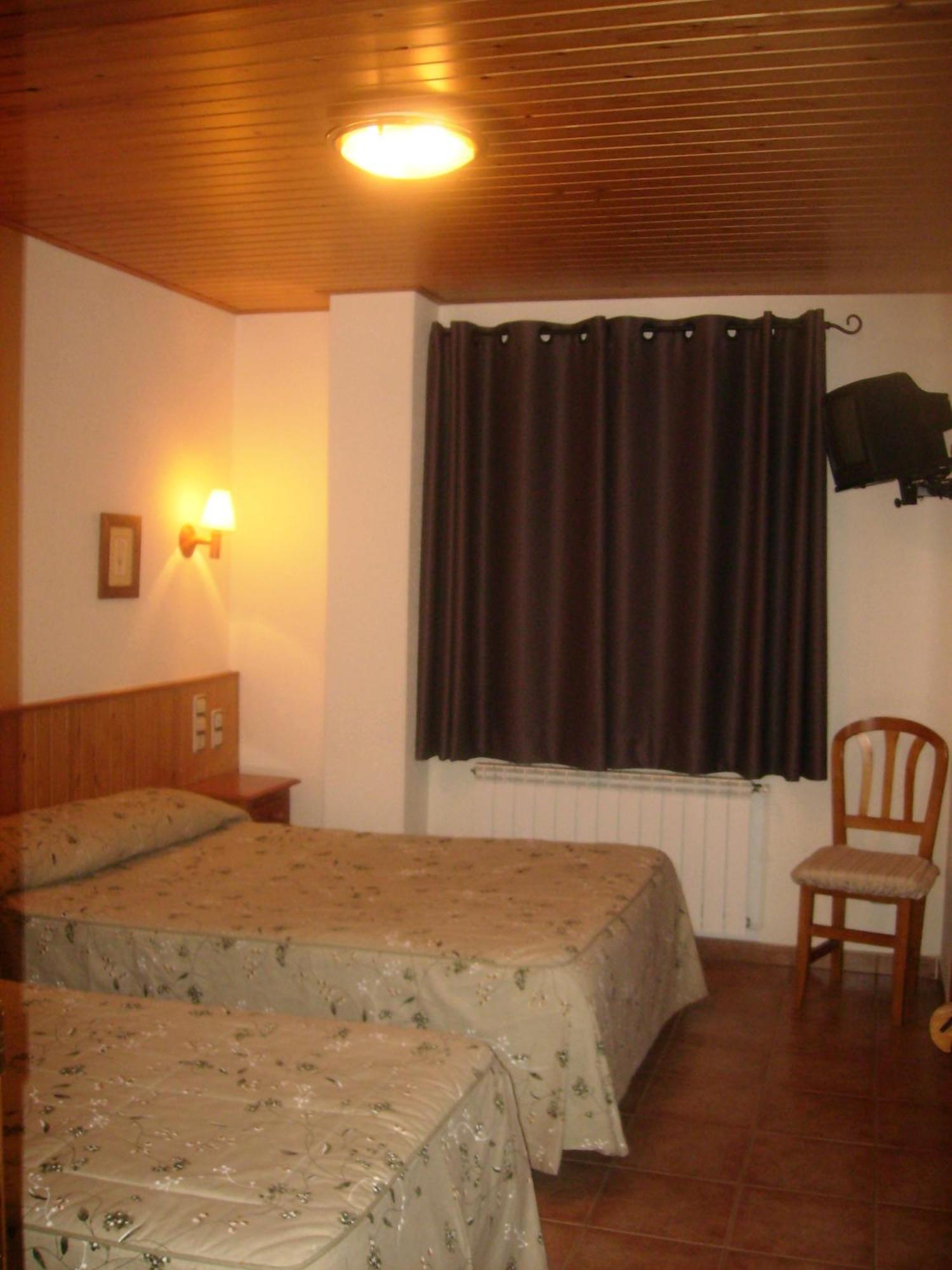 Hostal Pernalle Erill la Vall Εξωτερικό φωτογραφία