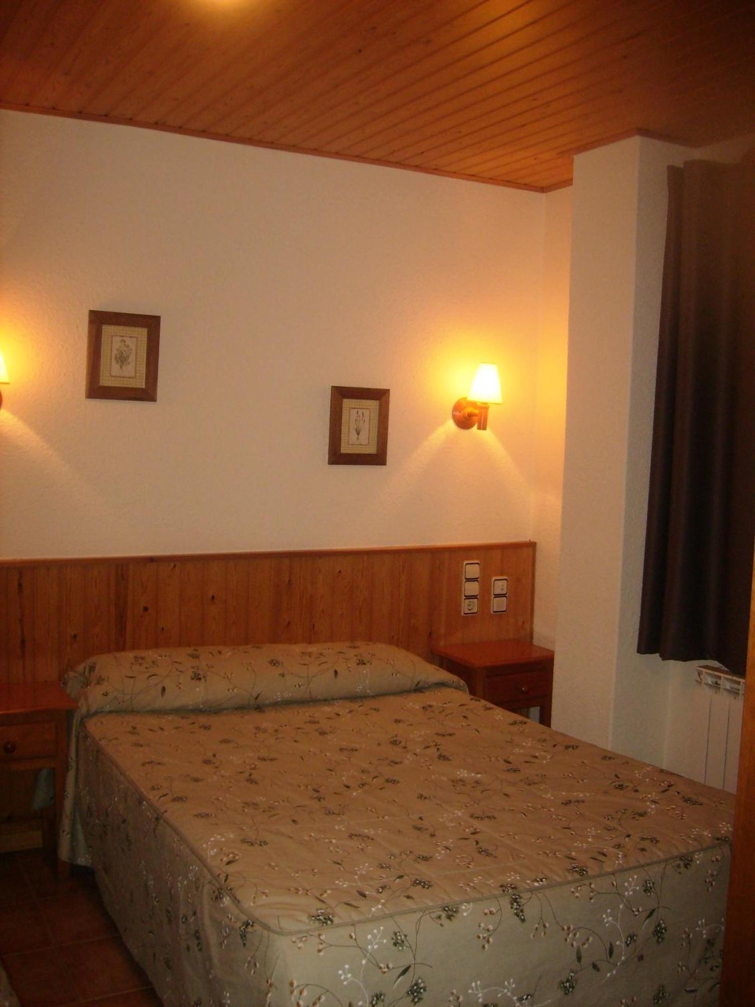 Hostal Pernalle Erill la Vall Εξωτερικό φωτογραφία