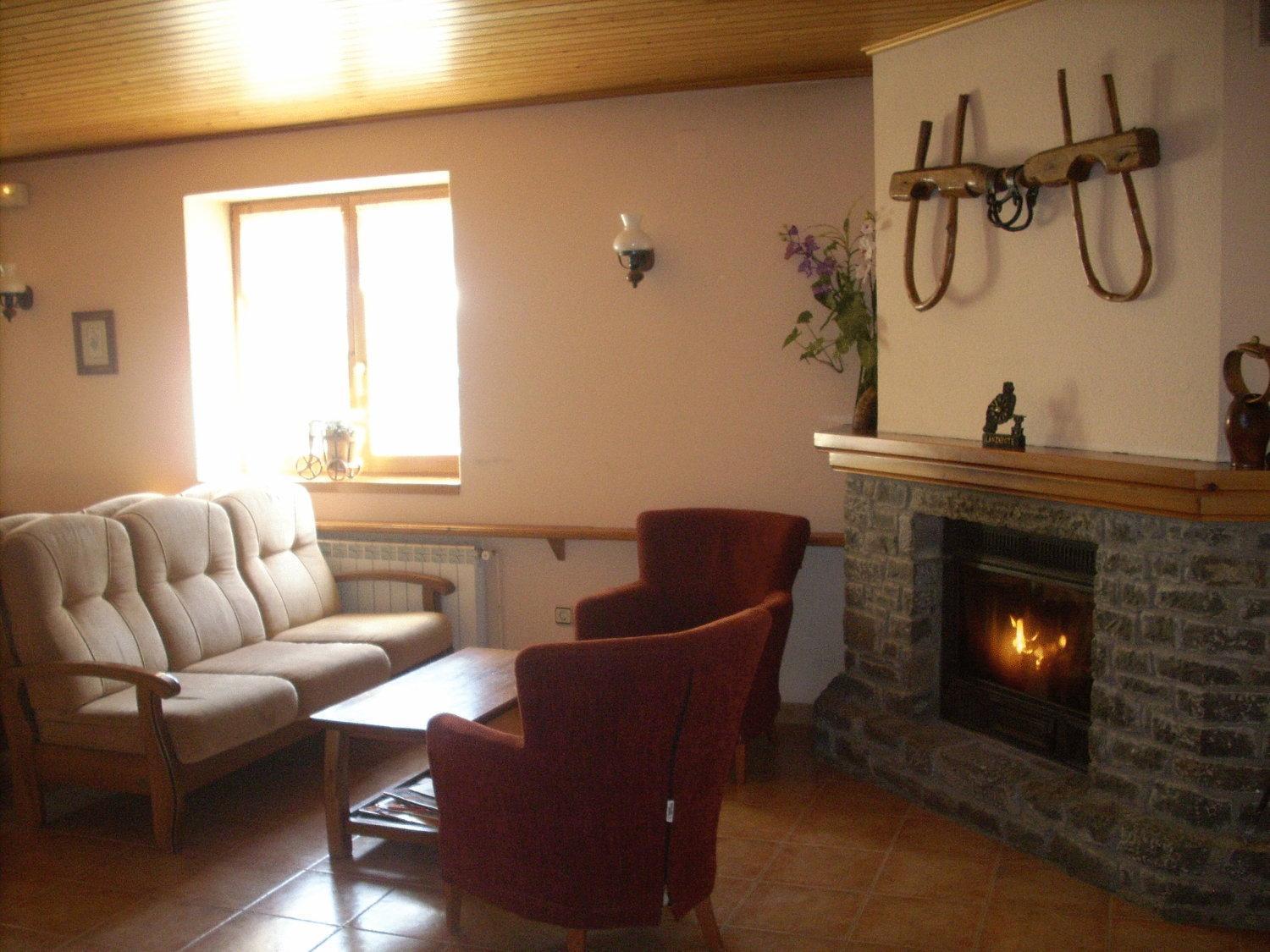 Hostal Pernalle Erill la Vall Εξωτερικό φωτογραφία